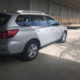 Nissan Pathfinder 2020