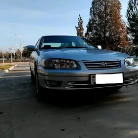 Toyota Camry 2001