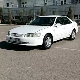 Toyota Camry 2000
