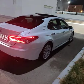 Toyota Camry 2018