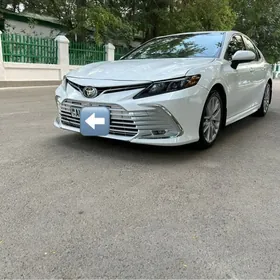 Toyota Camry 2021