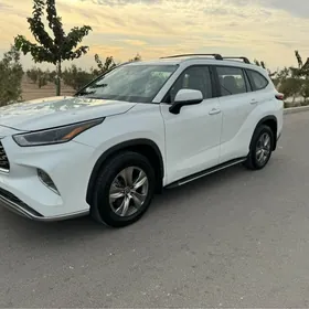 Toyota Highlander 2022
