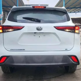 Toyota Highlander 2022