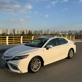 Toyota Camry 2022