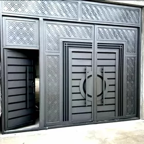 ДЕРВЕЗЕ ВАРОТА