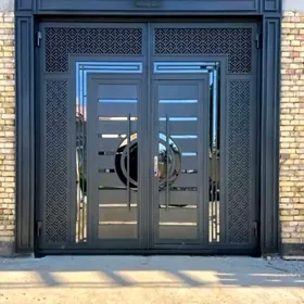 ДЕРВЕЗЕ ВАРОТА