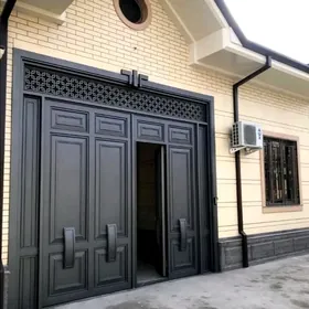 ДЕРВЕЗЕ ВАРОТА