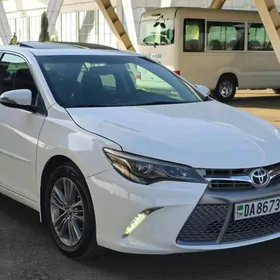Toyota Camry 2017