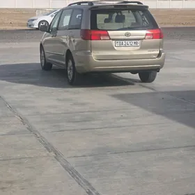 Toyota Sienna 2005