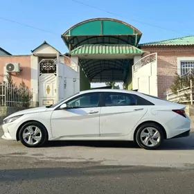 Hyundai Elantra 2021