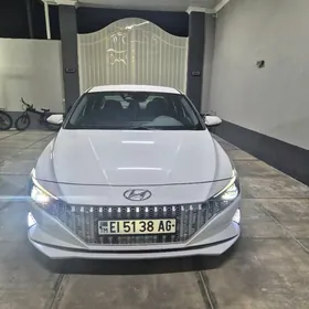 Hyundai Elantra 2021