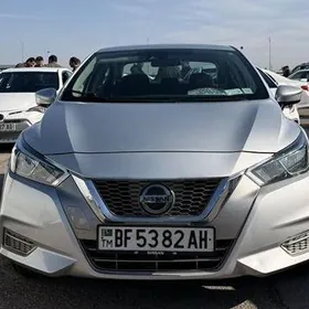 Nissan Versa 2021