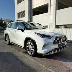 Toyota Highlander 2022
