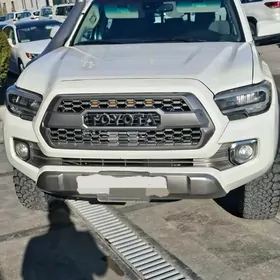 Toyota Tacoma 2018
