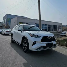 Toyota Highlander 2020