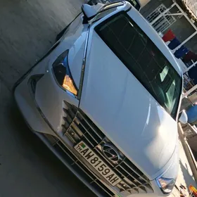 Hyundai Sonata Hybrid 2020