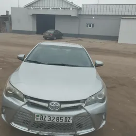 Toyota Camry 2017