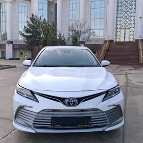 Toyota Camry 2022