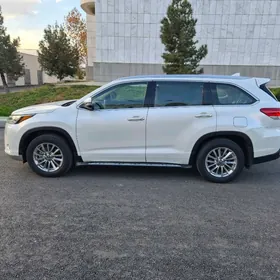 Toyota Highlander 2016