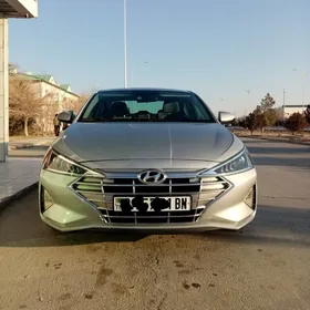 Hyundai Elantra 2020