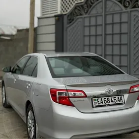 Toyota Camry 2013
