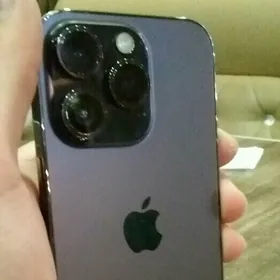 iPhone 14 Pro packa tel