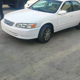 Toyota Camry 1999
