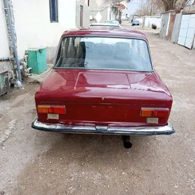 Lada 2104 1986