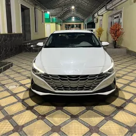 Hyundai Elantra 2024