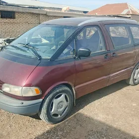 Toyota Previa 1990