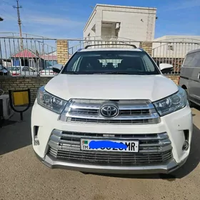 Toyota Highlander 2018