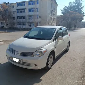Nissan Tiida 2006