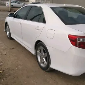 Toyota Camry 2013