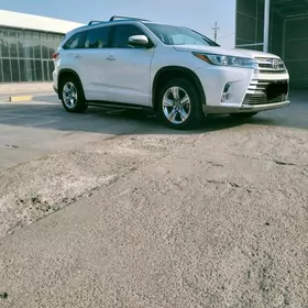 Toyota Highlander 2019