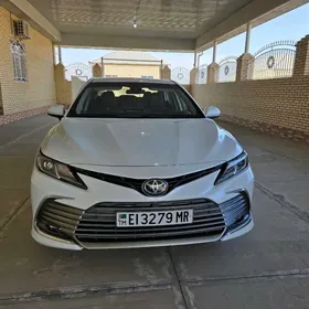 Toyota Camry 2022
