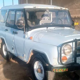 UAZ 469 2001