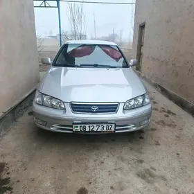 Toyota Camry 2000