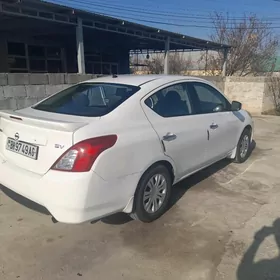 Nissan Versa 2014