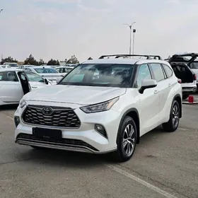 Toyota Highlander 2020