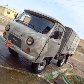UAZ Profi 2003