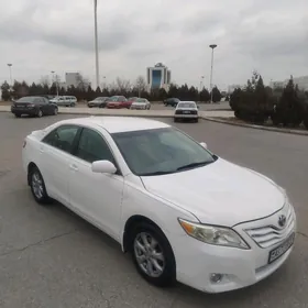 Toyota Camry 2011