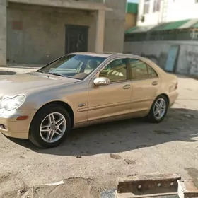 Mercedes-Benz C320 2001