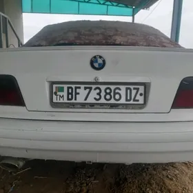 BMW 320 1992