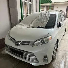 Toyota Sienna 2020