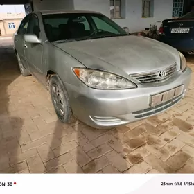 Toyota Camry 2004