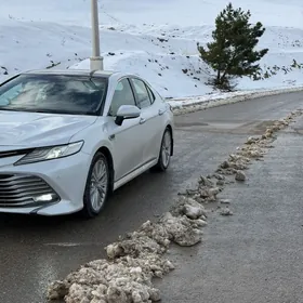 Toyota Camry 2018
