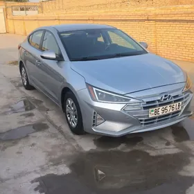 Hyundai Elantra 2020