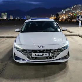 Hyundai Elantra 2021