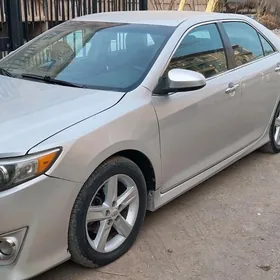 Toyota Camry 2012