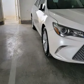 Toyota Camry 2016